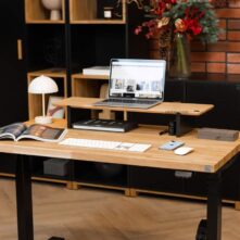 elektrisch verstellbarer Schreibtisch