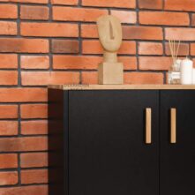 Schwarze Loft-Industriekommode