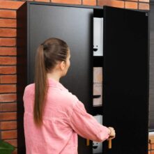 hoher Loft-Industrieschrank