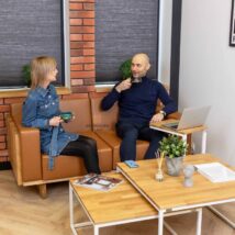 kleine zweisitzige Sofas