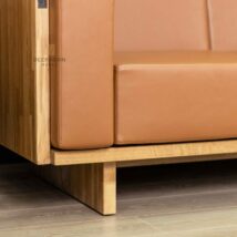 bequemes Sofa für das Büro auf einem Eichengestell