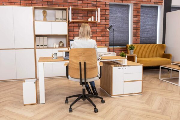 weißer skandinavischer Schreibtisch mit Rollcontainer