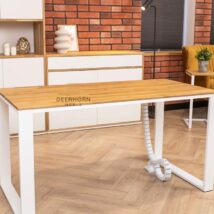 kleiner weißer Schreibtisch, Vorderansicht