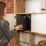 moderne regale für halboffene wohnzimmer