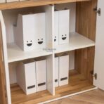 Bücherregal mit Einlegeböden in Weiß