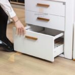 Schrank mit Schubladen weiß