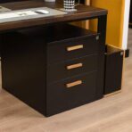 Schwarze Untertischschränke