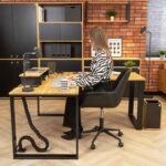 Ergonomischer Arbeitstisch