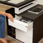 Sockel mit Schubladen