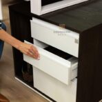 Sockel mit Schubladen für den Schreibtisch