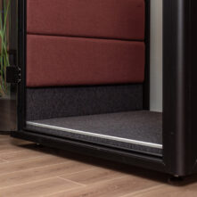 podłoga redukująca hałas w kabinie