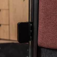 zawiasy regulowane do kabiny akustycznej