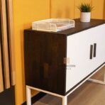 Ebenholzfarbene Kommode