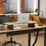 Schreibtisch im Industriestil
