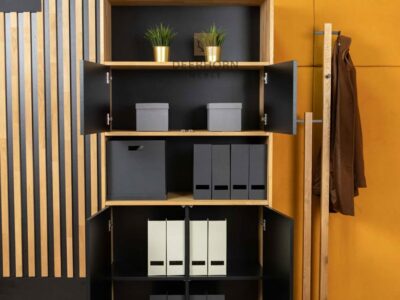 Modulares Bücherregal für das Büro