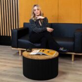 Runder Loft Couchtisch geriffelt