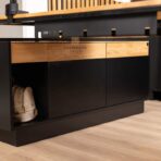 Schreibtisch mit Dokumentencontainer