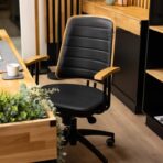 Bürostuhl schwarzes Leder
