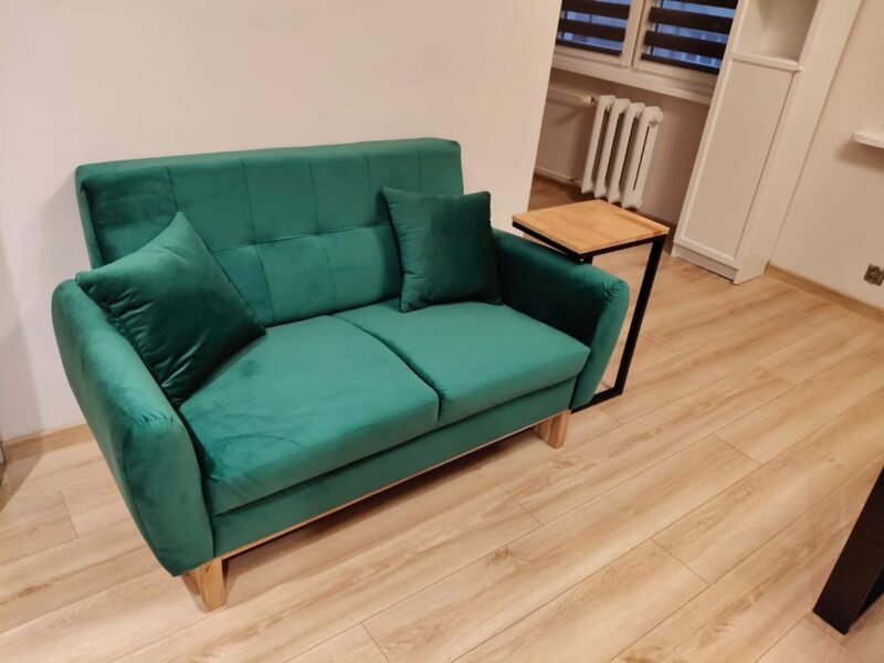 gepolstertes Sofa grün