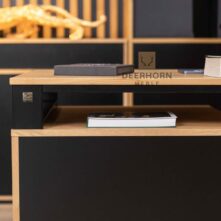 zeitloser Arbeitstisch