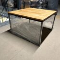 Couchtisch für ein modernes Interieur