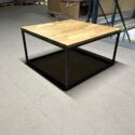 Tisch aus massiver Eiche