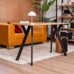 biurko do pokoju młodej kobiety