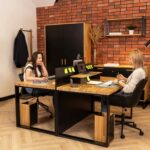 robuster Arbeitstisch