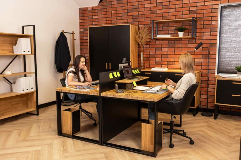 robuster Arbeitstisch