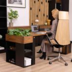 Home-Office-Schreibtisch