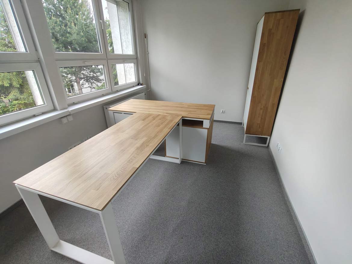 biurko polaczone ze stolem konferencyjnym 1