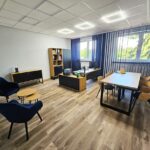 Büro mit Gästeecke