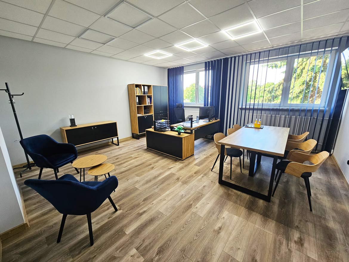 Büro mit Gästeecke