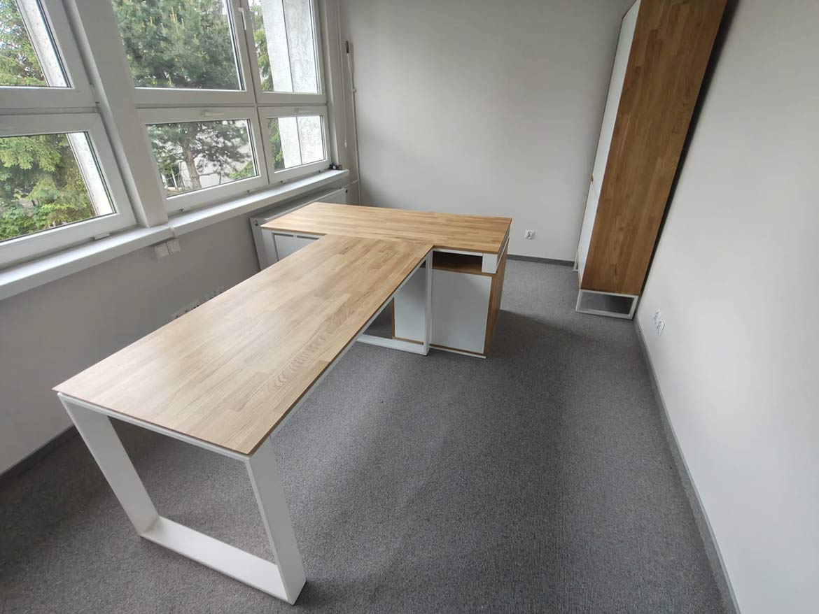 stol konferencyjny do malego gabinetu 1