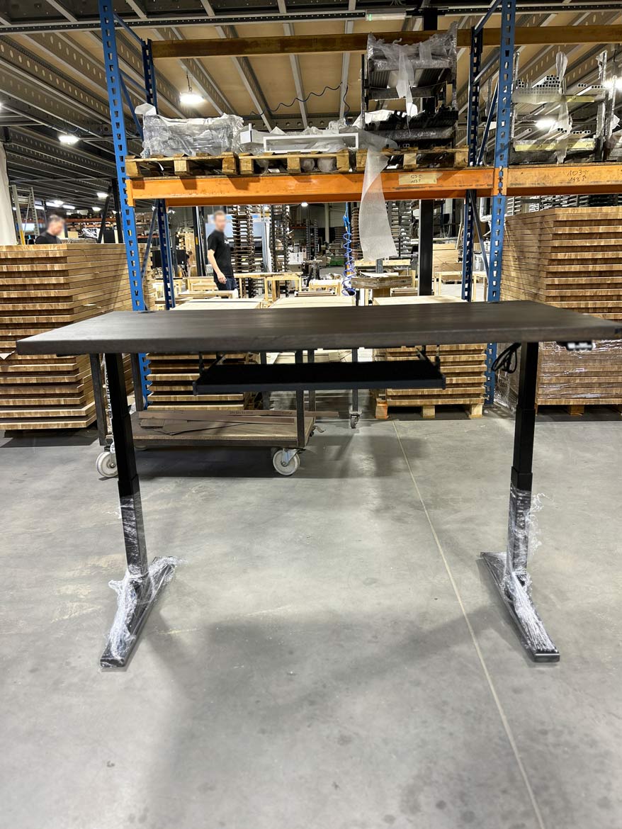 Lifttisch aus Ebenholz
