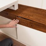 Sockel für einen modernen Schreibtisch