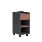 Schrank auf Rädern