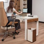 ein Schreibtisch für ein modernes Interieur