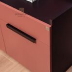 biurko z dużym blatem