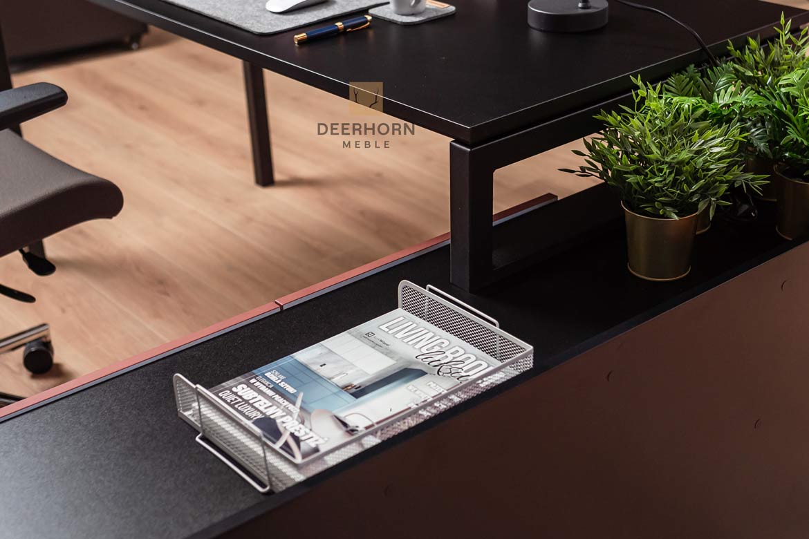 biurko z miejscem na laptopa biurko z miejscem na laptopa