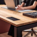 Designer-Schreibtisch mit Sockel