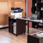 eleganckie biurko narożne z systemem przechowywania