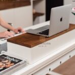 Ergonomischer Arbeitstisch