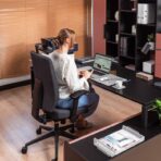 funkcjonalne biurko narożne z szafkami