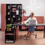 nowoczesny mały zestaw mebli korporacyjny