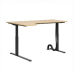 Erhöhter Bürotisch mit konturierter Platte