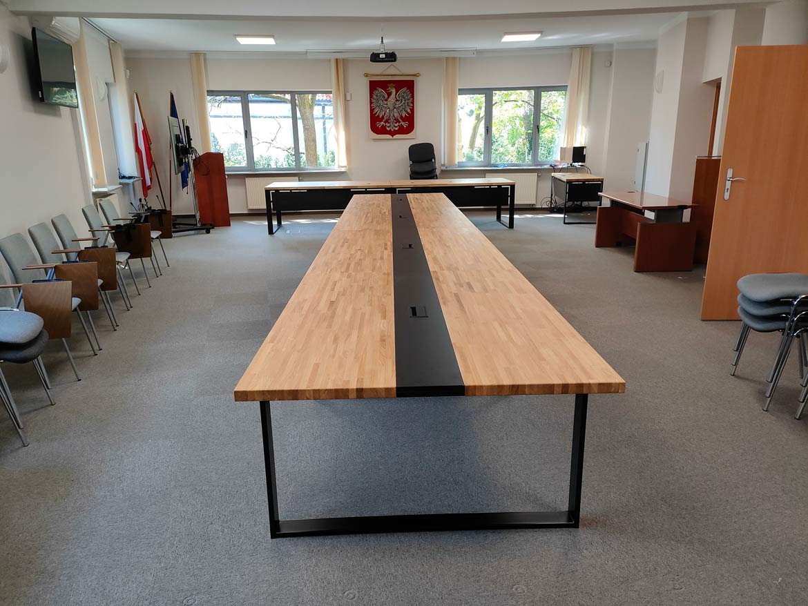 stol plenarny do urzedu