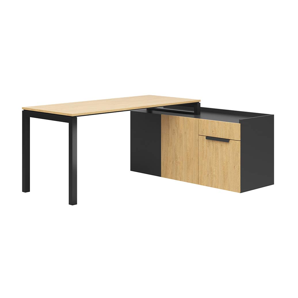 Eckschreibtisch mit großer Platte und langem Seitenschrank