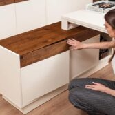 Schreibtisch mit Seitenpodest