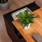 biurko z kontenerkiem i szufladami